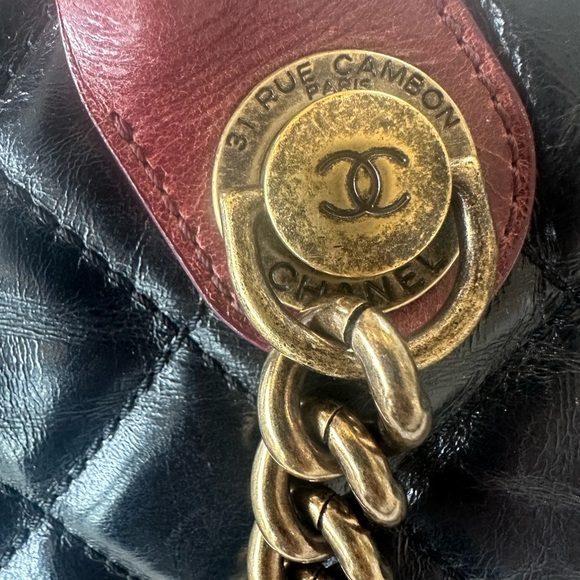 Chanel Paris-Edinburgh Large Castle Rock Shoulder Bag 2013 Karl Lagerfeld - Picture 13 of 16